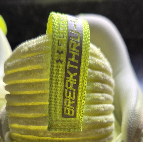 Under Armour, Women's, size 11, Break Thru-4, Flow, Good Shape, Basketball shoes - Picture 11 of 11